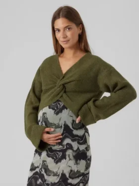 Gestrickter Pullover für Umstandsmode