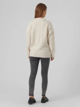 Gestrickter Pullover für Umstandsmode