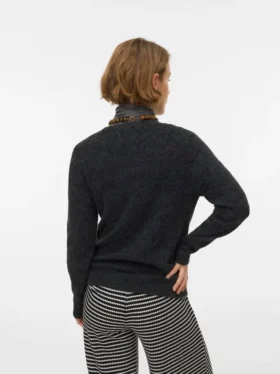 Gestrickter Pullover für Umstandsmode