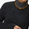 Gestrickter Pullover für Umstandsmode