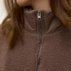 Jacke mit hohem Kragen