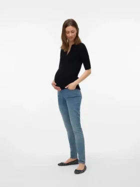 Jeans in schmaler, gerader Passform