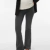 Jeans mit ausgestelltem Schnitt