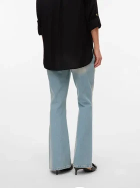 Jeans mit ausgestelltem Schnitt
