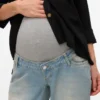 Jeans mit ausgestelltem Schnitt