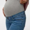 Jeans mit ausgestelltem Schnitt