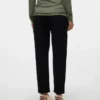 Jeans mit Regular-Fit und hoher Taille