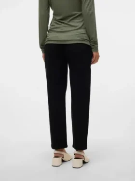 Jeans mit Regular-Fit und hoher Taille