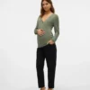 Jeans mit Regular-Fit und hoher Taille