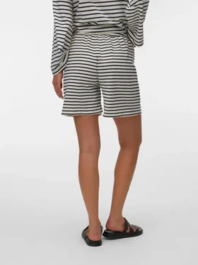 Shorts in Regular-Fit