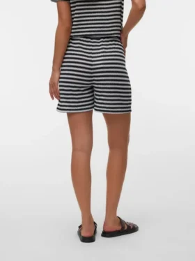Shorts in Regular-Fit