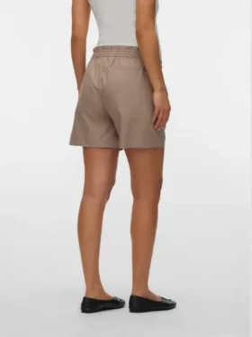 Shorts in regulärer Passform