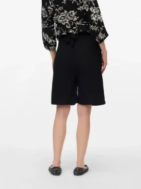 Shorts mit normaler Passform und hoher Taille