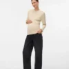Strickoberteil mit Rundhalsausschnitt und normaler Passform aus Strickwaren