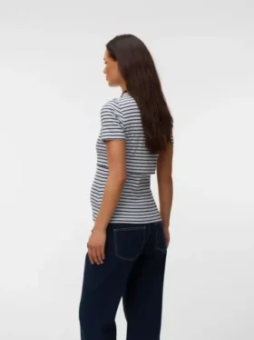 T-Shirt mit Rundhalsausschnitt und normaler Passform