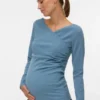 Top mit V-Ausschnitt in Regular-Fit