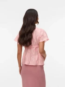 Top mit V-Ausschnitt in Regular-Fit