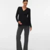 Top mit V-Ausschnitt in Regular-Fit