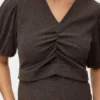 Top mit V-Ausschnitt in Regular-Fit