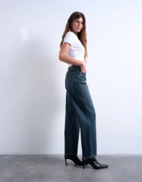 Tsbrit Jeans mit extrem tiefem Bund und normaler Passform