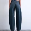 Tsbrit Jeans mit extrem tiefem Bund und normaler Passform