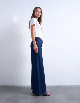 Tsclara Jeans mit mittlerer Leibhöhe und weitem Bein