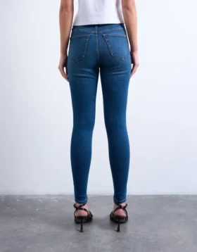 Tsjamie High-Rise-Jeans in Skinny-Passform