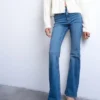Tsjamie High-Rise-Jeans mit ausgestelltem Schnitt