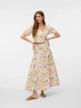 Vmelena Langrock mit hoher Taille