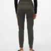VMEva-Hose mit mittlerer Taillenhöhe