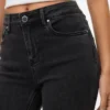 Vmflash Jeans mit mittlerer Leibhöhe und ausgestelltem Schnitt