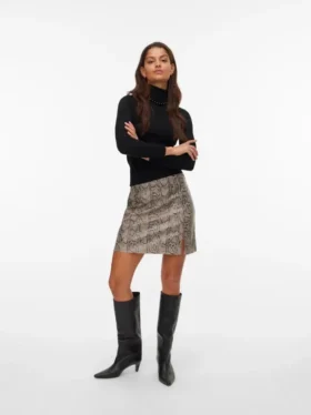 Vmnelly kurzer Rock mit hoher Taille als Shorts