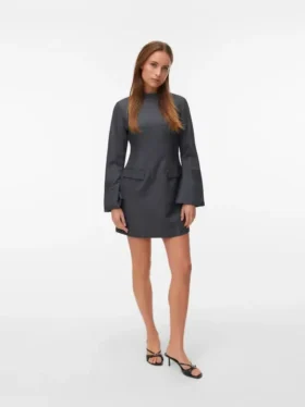 Vmneomi Kurzes Kleid mit Shorts