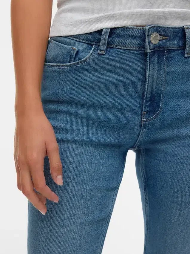 Vmpaige Mid Rise Skinny Fit Jeans Vmpaige Mid Rise Skinny Fit Jeans