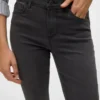 VMTanya Mid-Rise-Jeans in Skinny-Passform
