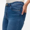 VMTanya Mid-Rise-Jeans in Skinny-Passform