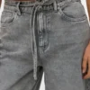 Vmwien Jeans mit mittlerer Leibhöhe und weitem Bein