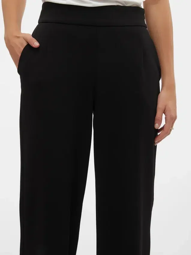 Vmzamira-Hose mit hoher Leibhöhe Vmzamira-Hose mit hoher Leibhöhe